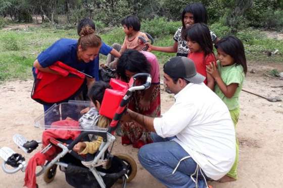 Entregan elementos ortopédicos para niños con discapacidad de Santa Victoria Este y Rivadavia Banda Sur