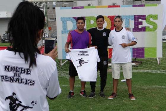 El par de periodistas ganaron el torneo de penales: Guitián y Cattáneo
