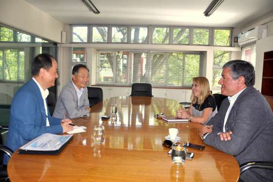 La ministra Pinal de Cid recibió a directivos de una minera coreana