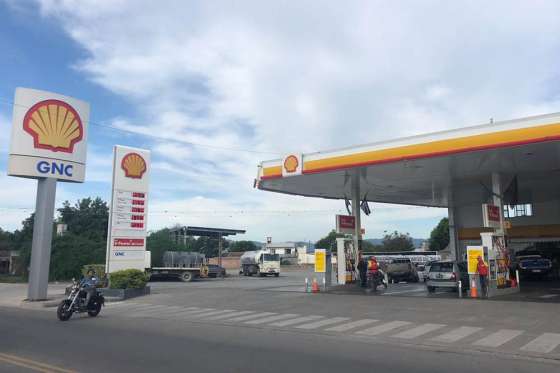 Saeta habilitó un punto de recarga en la Shell de Cerrillos