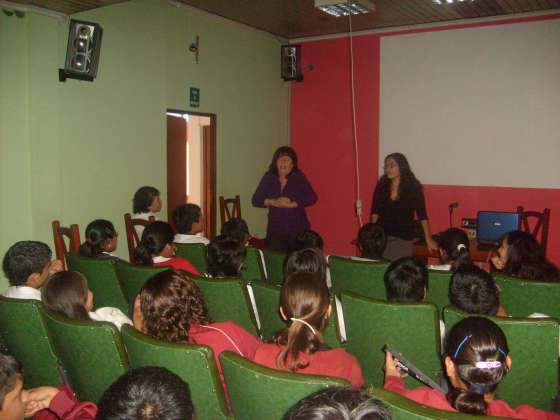 Alumnos de Hipólito Yrigoyen recibieron una charla sobre adicciones 