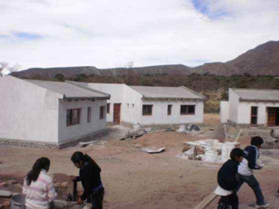 Obras para ampliar una escuela de Cuchiyaco