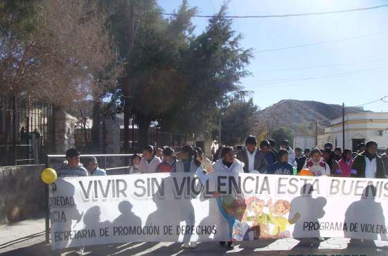 Trabajo social y preventivo en Cachi, en contra de la violencia  