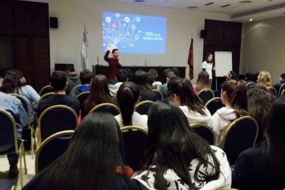 Con una gran respuesta se realizó #SoyDigital, el evento de Facebook sobre ciudadanía digital