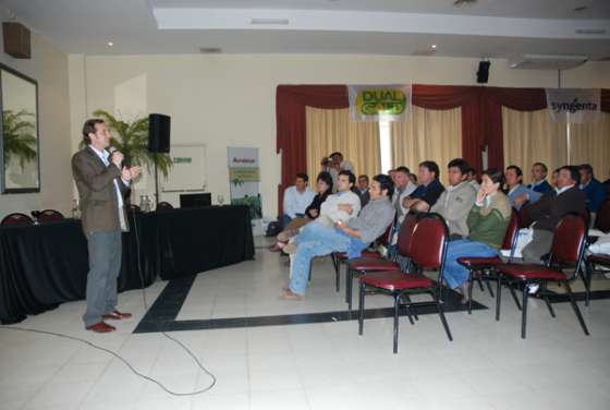 El secretario de Asuntos Agrarios participó de un simposio sobre tabaco