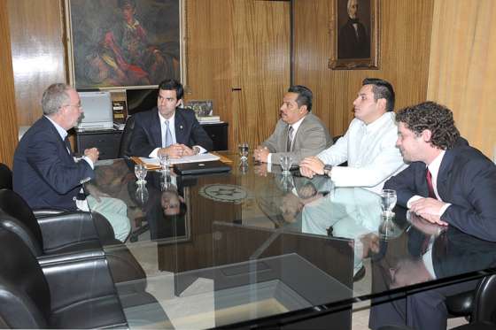 El Gobernador recibió al secretario de Gobierno de Baja California, México