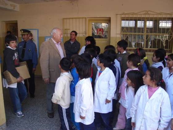 Equipamiento para la escuela Gendarmería Nacional de El Quebrachal
