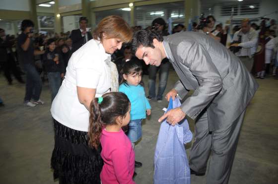 Una nueva escuela fue inaugurada en General Mosconi