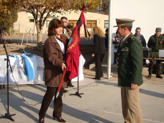 Entregaron la bandera salteña a la escuela “Provincia de Salta”,  de San Juan