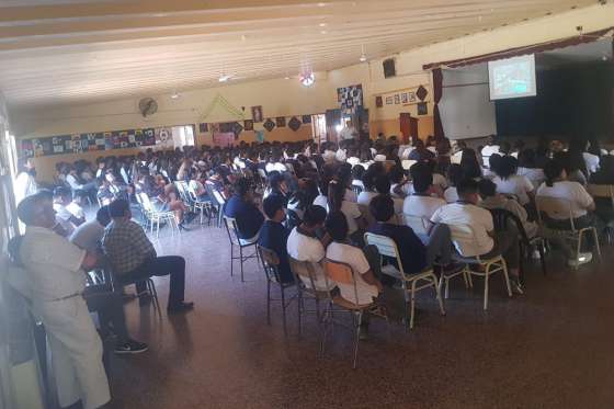 Seguridad concientizó a estudiantes sobre el uso responsable de redes sociales