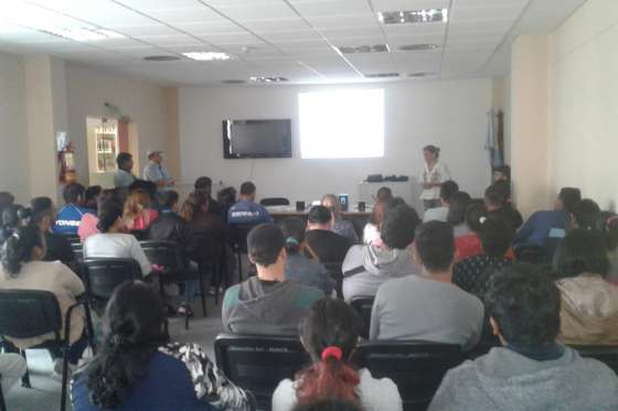 Más de 2700 personas fueron capacitadas ya en manipulación de alimentos