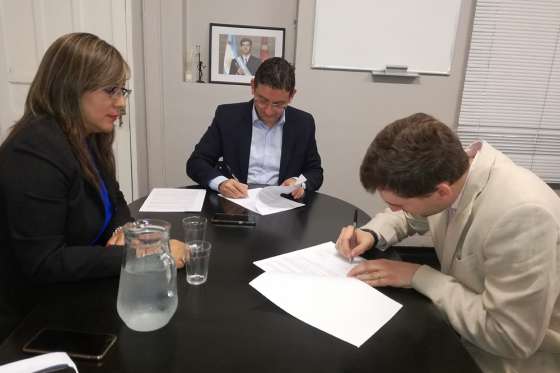 Defensa del Consumidor firmó convenio con Banco Galicia