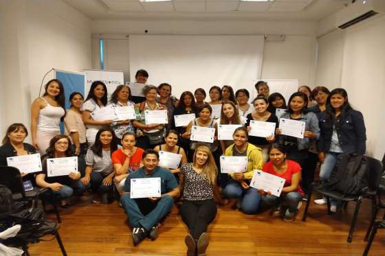 Emprendedoras salteñas se capacitaron en diseño gráfico y fotografía de productos