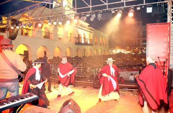 Miles de personas disfrutaron del festival “Toda Salta de Fiesta” 