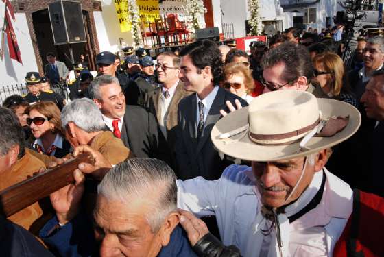 Urtubey compartió con el pueblo de El Galpón las fiestas patronales en honor a San Francisco Solano