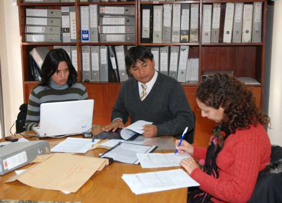 Licitaron obras de cordón cuneta para barrios de la zona oeste