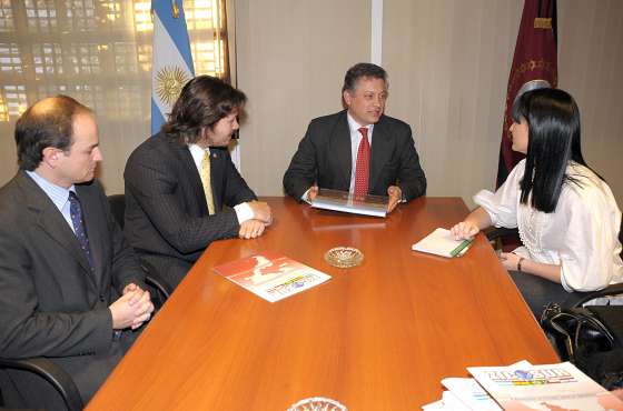 Intercambian lineamientos sobre políticas para la juventud