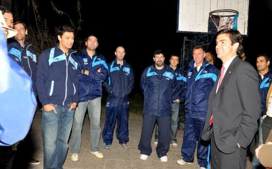 El Gobernador Urtubey recibió al seleccionado argentino de básquet