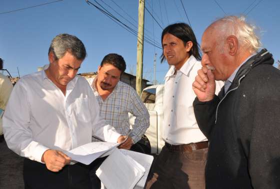 Parodi verificó necesidades de obras públicas en distintos barrios de la ciudad