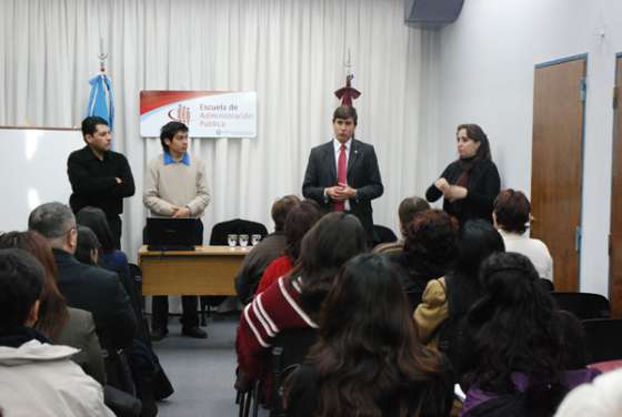 Comenzó en la EAP un curso de lenguaje de señas 