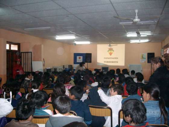 Defensa Civil brindó capacitaciones en 8 escuelas de Embarcación