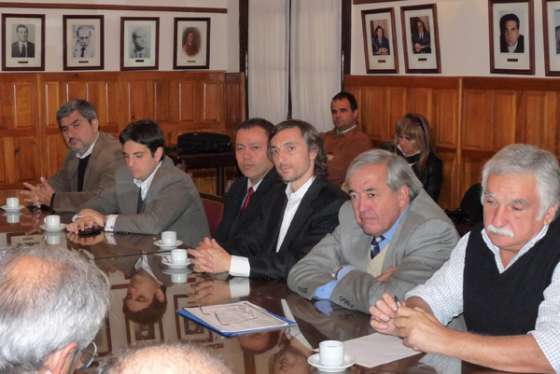 El ministro de Ambiente se reunió con diputados antes del tratamiento de la Ley de Glaciares
