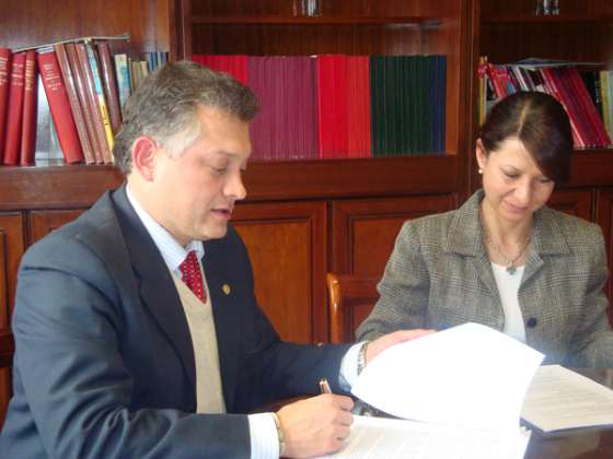 Convenio para emitir la Tarjeta Infantil para todos los programas alimentarios