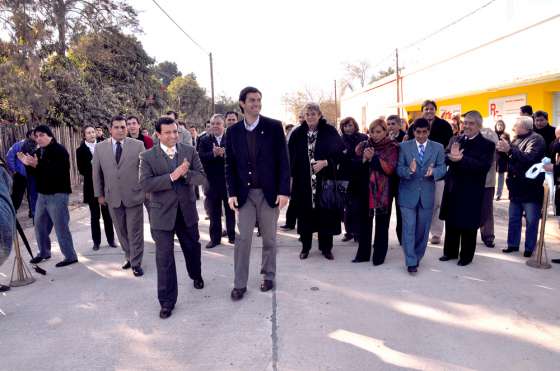Se inauguró la pavimentación de la calle España de Orán