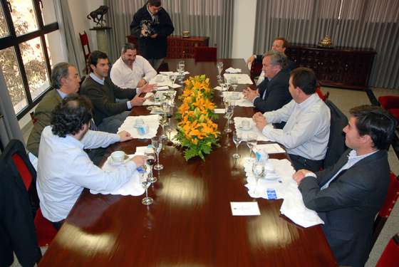 El gobernador Urtubey recibió al intendente de San Miguel, Buenos Aires