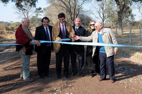 Entrega de casas e inauguración del enripiado del camino que une El Quebrachal con El Algarrobal