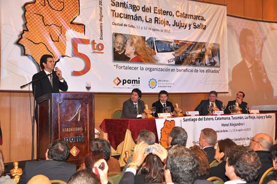 Urtubey participó en el cierre de las Jornadas Regionales 2010 del PAMI