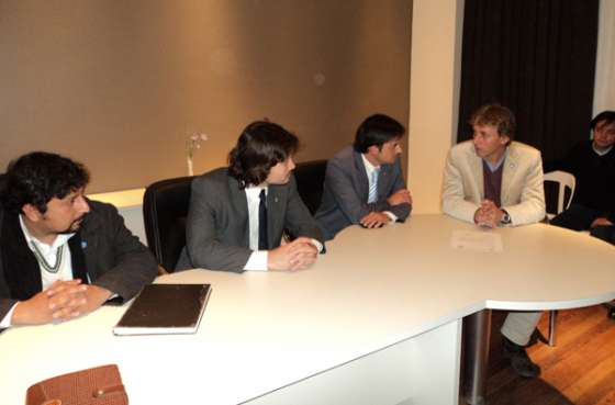 Acciones conjuntas entre Gobierno y jóvenes empresarios