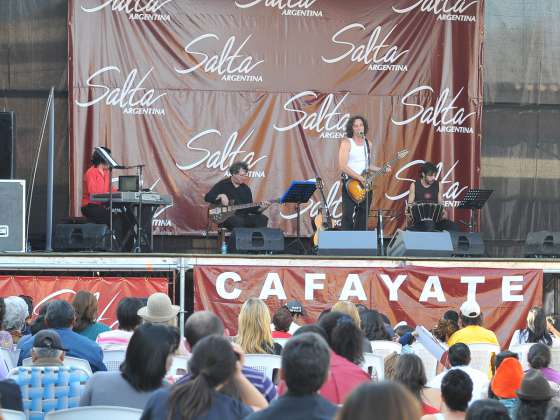 Javier Calamaro fue ovacionado ante miles de personas en Cafayate
