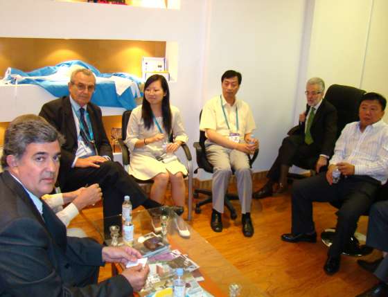 Empresarios y Gobierno se reunieron con la Bolsa de Oro de Shanghai