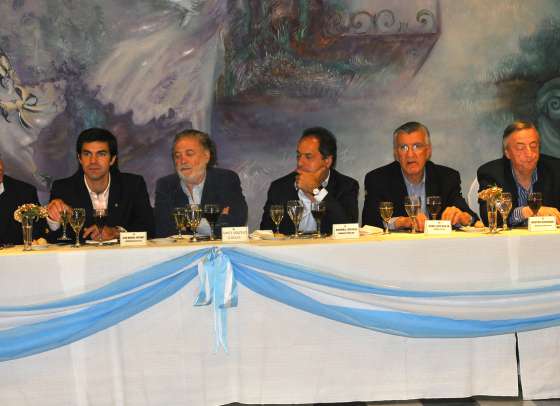 Urtubey participa en San Juan en un congreso internacional de Ciencia Política