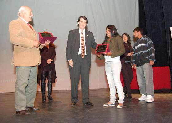 Entregaron los premios de un concurso de fotografía y relatos
