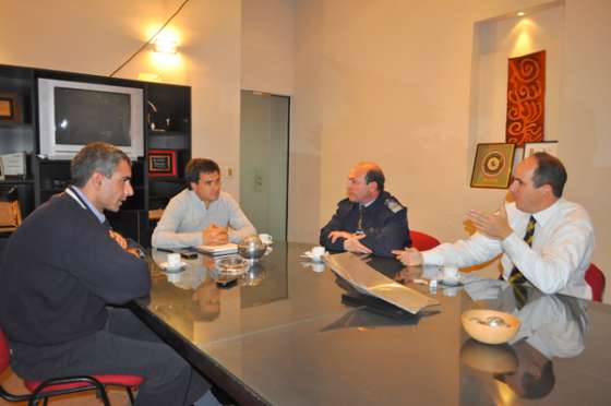 Se procura que el aeropuerto de Salta opere las 24 horas