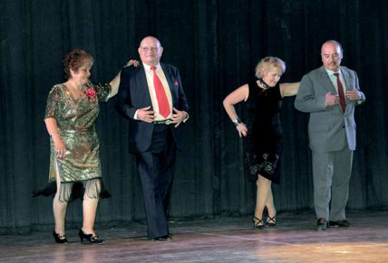 Adultos mayores a todo ritmo en la Casa de la Cultura