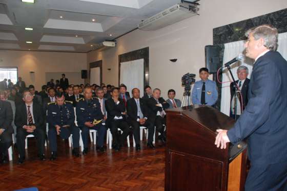 “Juntos debemos contribuir a la lucha contra el flagelo de las drogas”, afirmó Zottos