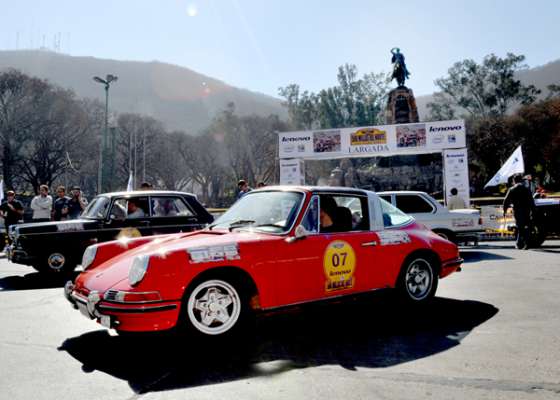 Participantes de las 500 millas del Norte recorren los paisajes salteños