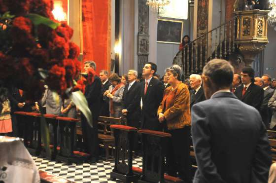 El Gobernador asistió al inicio del Solemne Triduo de Pontificales