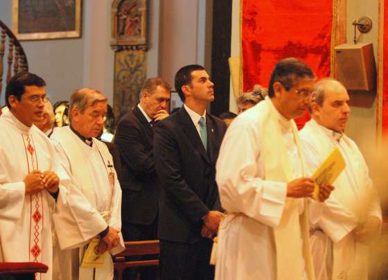 Se cumplieron ayer los actos litúrgicos en honor al Señor del Milagro