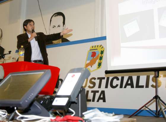 Con una disertación sobre el voto electrónico se participó en la jornada “Jóvenes en democracia”