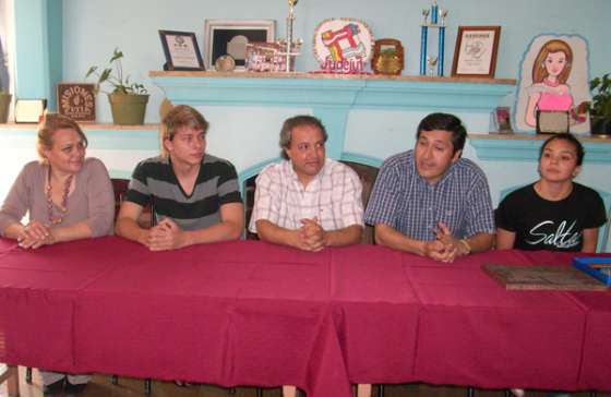 Presentaron el torneo de natación “Salta la Linda”