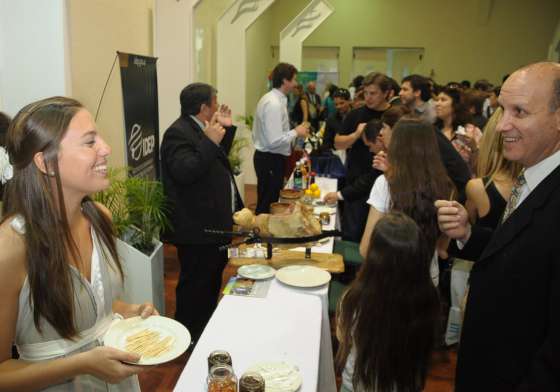 Productos gourmet salteños se degustaron en la inauguración del Pabellón argentino en la ExpoCruz