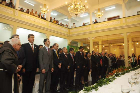 Asistió el gobernador Urtubey a la sesión de honor de la Asamblea Legislativa de Santa Cruz