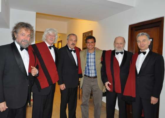 El ministro Posadas recibió al conjunto humorístico Les Luthiers 