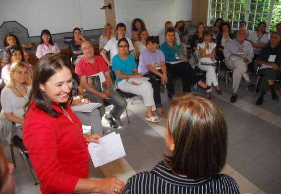 La Ministra de Justicia recorrió algunos de los talleres que se dictan en el Congreso de Mediación Salta
