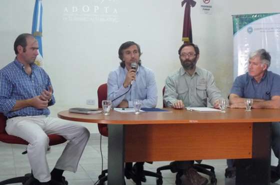 El ministerio de Ambiente firmó convenio con la Asociación de Turismo Alternativo