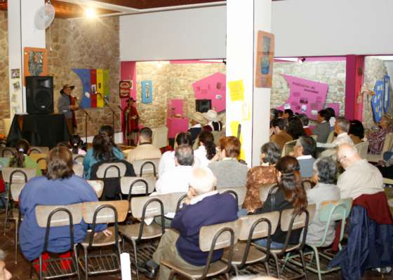 Con un espectáculo folclórico se homenajeó a figuras de la cultura salteña